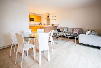 Carronade Court, Eden Grove, N7 view 9