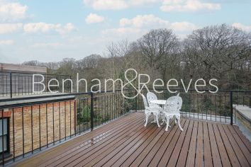 5  bedrooms house to rent in Priory Gardens, Highgate, N6-image 6