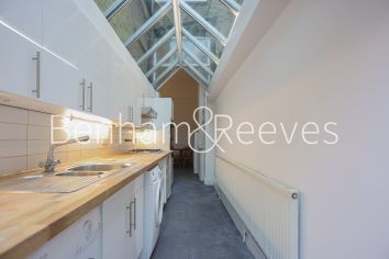 5  bedrooms house to rent in Priory Gardens, Highgate, N6-image 9