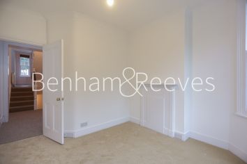 5  bedrooms house to rent in Priory Gardens, Highgate, N6-image 11