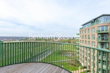 Studio flat to rent in Ottley Drive, Kidbrooke, SE3-image 5
