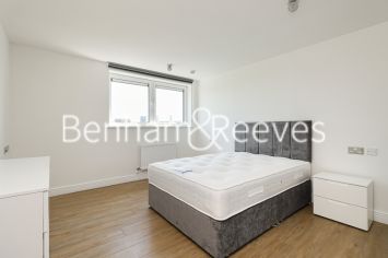 2  bedrooms flat to rent in Erebus Drive, Woolwich, SE28-image 11