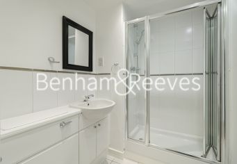 2  bedrooms flat to rent in Erebus Drive, Woolwich, SE28-image 13