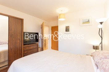 2 bedrooms flat to rent in Erebus Drive, Woolwich, SE28-image 9