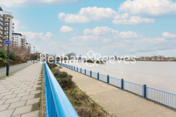 2  bedrooms flat to rent in Erebus Drive, Woolwich, SE28-image 18