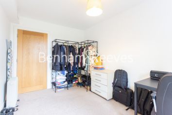 2  bedrooms flat to rent in Erebus Drive, Woolwich, SE28-image 21