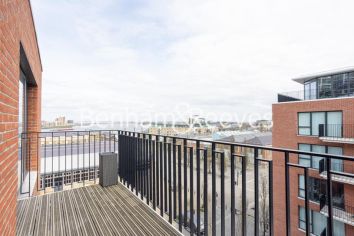 2  bedrooms flat to rent in Royal Arsenal Riverside, Woolwich, SE18-image 5