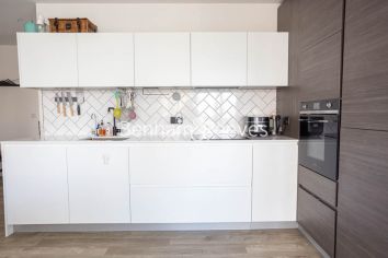 image 2  bedrooms flat to rent in Pegler Square, Kidbrooke, SE3-image 2