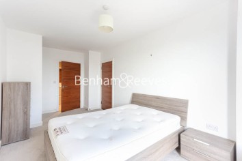 2 bedrooms flat to rent in John Donne Way, Woolwich, SE10-image 3