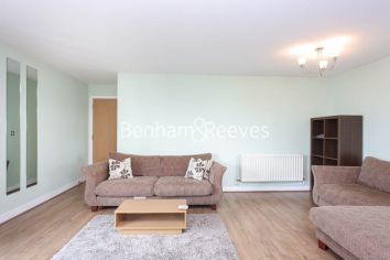 2 bedrooms flat to rent in Erebus Drive, Woolwich, SE18-image 1