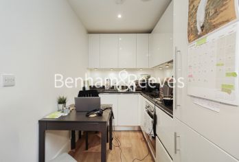 1  bedroom flat to rent in Major Draper Street, Royal Arsenal Riverside, SE18-image 2