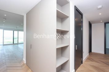 3 bedrooms flat to rent in Brigadier Walk, Royal Arsenal Riverside, SE18-image 15