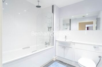 2  bedrooms flat to rent in Erebus Drive, Woolwich, SE28-image 4