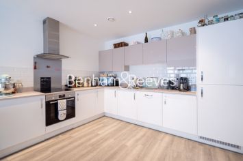 2  bedrooms flat to rent in Brunwell Avenue, Woolwich, SE18-image 2
