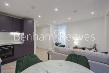 1  bedroom flat to rent in Brigadier Walk, Royal Arsenal Riverside, SE18-image 3