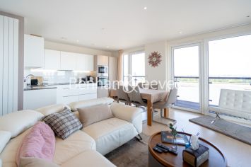 2 bedrooms flat to rent in Duke of Wellington Avenue, Royal Arsenal Riverside, SE18-image 1