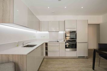 1  bedroom flat to rent in Cable Walk, Enderby Wharf Greenwich, SE10-image 2