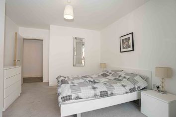 1  bedroom flat to rent in Cable Walk, Enderby Wharf Greenwich, SE10-image 14