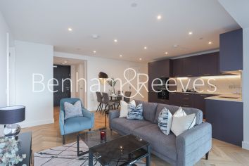 2  bedrooms flat to rent in Brigadier Walk, Royal Arsenal Riverside, SE18-image 1