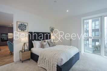2  bedrooms flat to rent in Brigadier Walk, Royal Arsenal Riverside, SE18-image 4