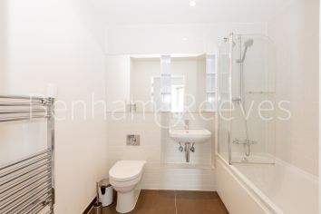 2  bedrooms flat to rent in Royal Arsenal Riverside, Woolwich, SE18-image 5