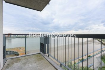 2  bedrooms flat to rent in Erebus Drive, Woolwich, SE28-image 5