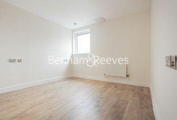 2  bedrooms flat to rent in Erebus Drive, Woolwich, SE28-image 9