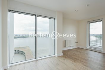 2  bedrooms flat to rent in Erebus Drive, Woolwich, SE28-image 12