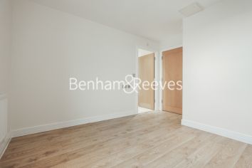 2  bedrooms flat to rent in Erebus Drive, Woolwich, SE28-image 13