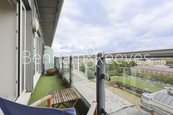 3  bedrooms flat to rent in Cadogan Road, Royal Arsenal Riverside, SE18-image 11