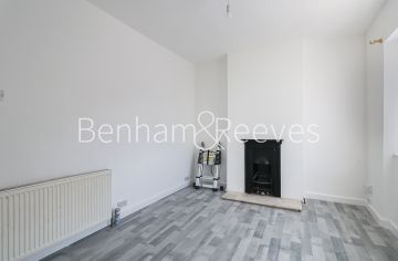2  bedrooms flat to rent in Reidhaven Road, Woolwich, SE18-image 2