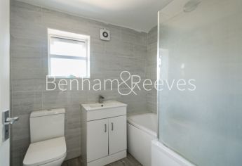 2  bedrooms flat to rent in Reidhaven Road, Woolwich, SE18-image 3