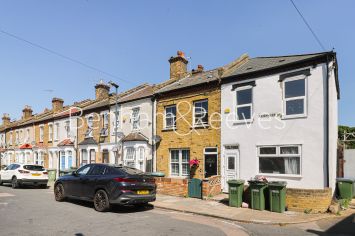 2  bedrooms flat to rent in Reidhaven Road, Woolwich, SE18-image 5