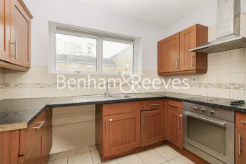 2  bedrooms flat to rent in Pier Way, Woolwich, SE28-image 2