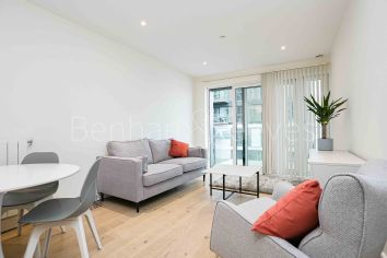 2  bedrooms flat to rent in Royal Arsenal Riverside, Duke of Wellington Avenue, SE18-image 7
