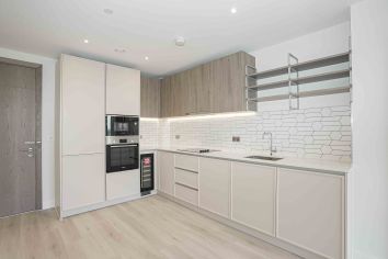 2  bedrooms flat to rent in Kidbrooke Village,Townsend Road, SE3-image 8