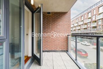 2  bedrooms flat to rent in Larkwood Avenue, Blackheath Hill, SE10-image 5