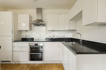 2  bedrooms flat to rent in Larkwood Avenue, Blackheath Hill, SE10-image 8