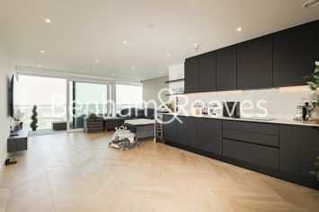 3  bedrooms flat to rent in Brigadier Walk, Royal Arsenal Riverside, SE18-image 13