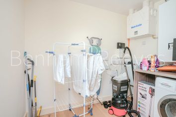 1  bedroom flat to rent in Biring House, Wellington, SE18-image 10