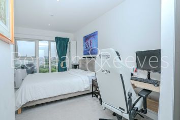 1  bedroom flat to rent in Duncombe House, Victory Parade, SE18-image 14