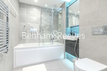 1  bedroom flat to rent in Brigadier Walk Royal, Arsenal Riverside, SE18-image 4