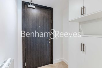 1  bedroom flat to rent in Brigadier Walk Royal, Arsenal Riverside, SE18-image 20