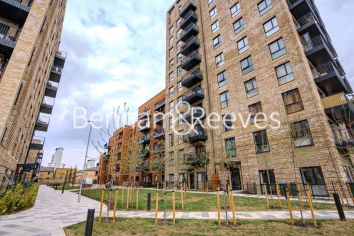 3  bedrooms flat to rent in Davies House, Vousden Grove, SE28-image 8