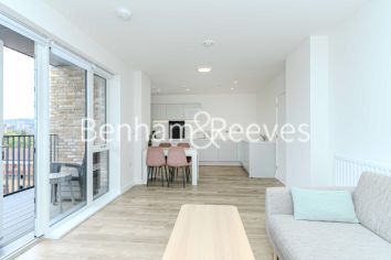 3  bedrooms flat to rent in Davies House, Vousden Grove, SE28-image 9