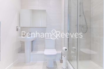 3  bedrooms flat to rent in Davies House, Vousden Grove, SE28-image 12