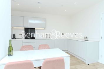 3  bedrooms flat to rent in Davies House, Vousden Grove, SE28-image 17