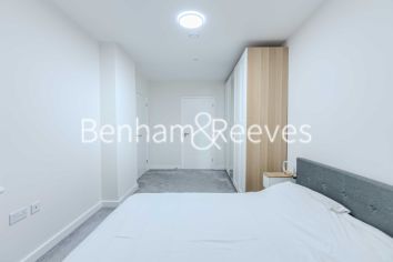 3  bedrooms flat to rent in Davies House, Vousden Grove, SE28-image 18