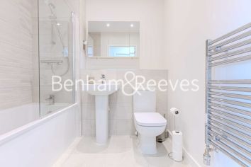 3  bedrooms flat to rent in Davies House, Vousden Grove, SE28-image 19