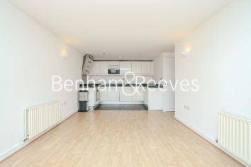 2  bedrooms flat to rent in Argyll Road, Royal Arsenal Riverside, SE18-image 1